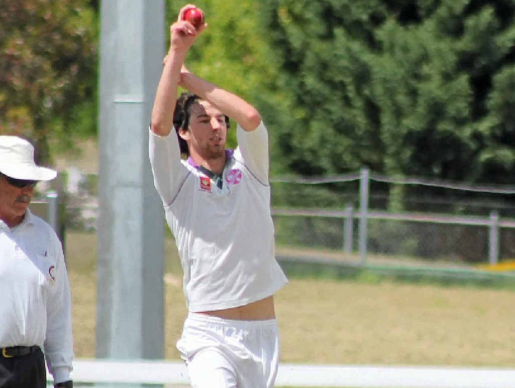 PREPARING TO LAUNCH: Valleys bowler Alastair Middleton wreaked havoc on the Wanderers batsmen. PREPARING TO LAUNCH: Valleys bowler Alastair Middleton wreaked havoc on the Wanderers batsmen.